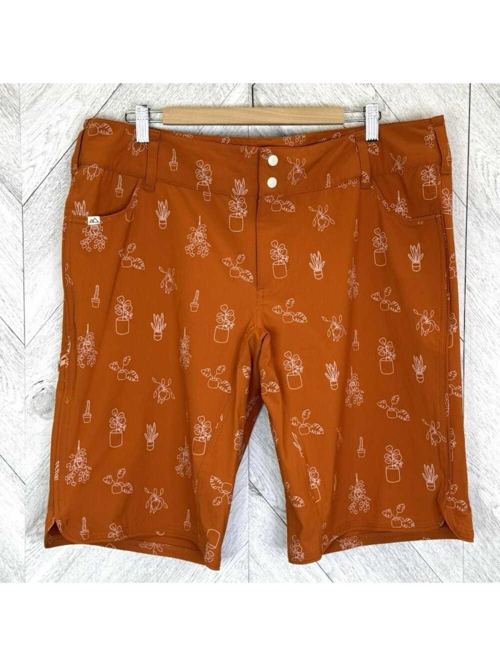 WILD RYE Womens Size 16 Mountain Bike MTB Shorts Orange Plant Cactus Print 12"